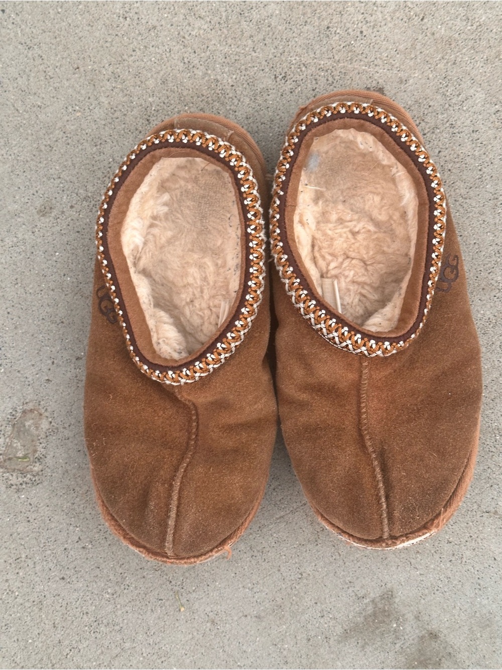 Ugg tazman  girls size 2